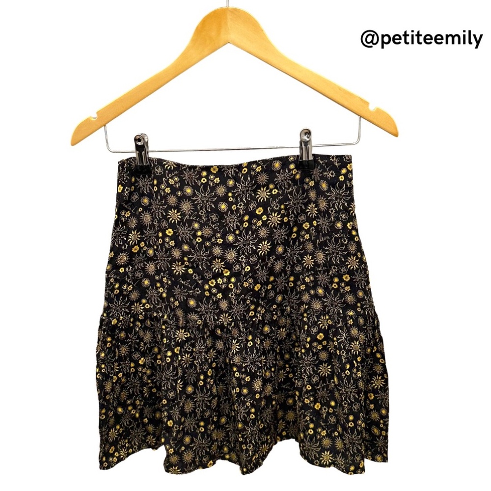 Sandro soleil mini skirt | Size 0 | black with yellow print